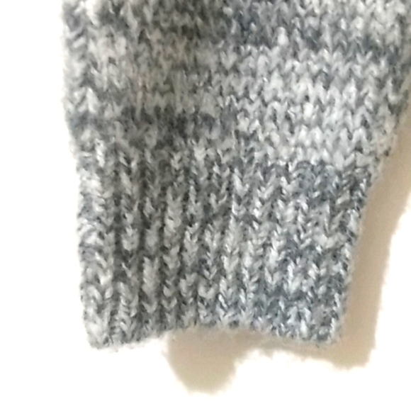 1. STATE CREW NECK GRAY COLOR-BLOCK WOOL BLEND WOVEN SWEATER SIZE XS NWT - Picture 5 of 8